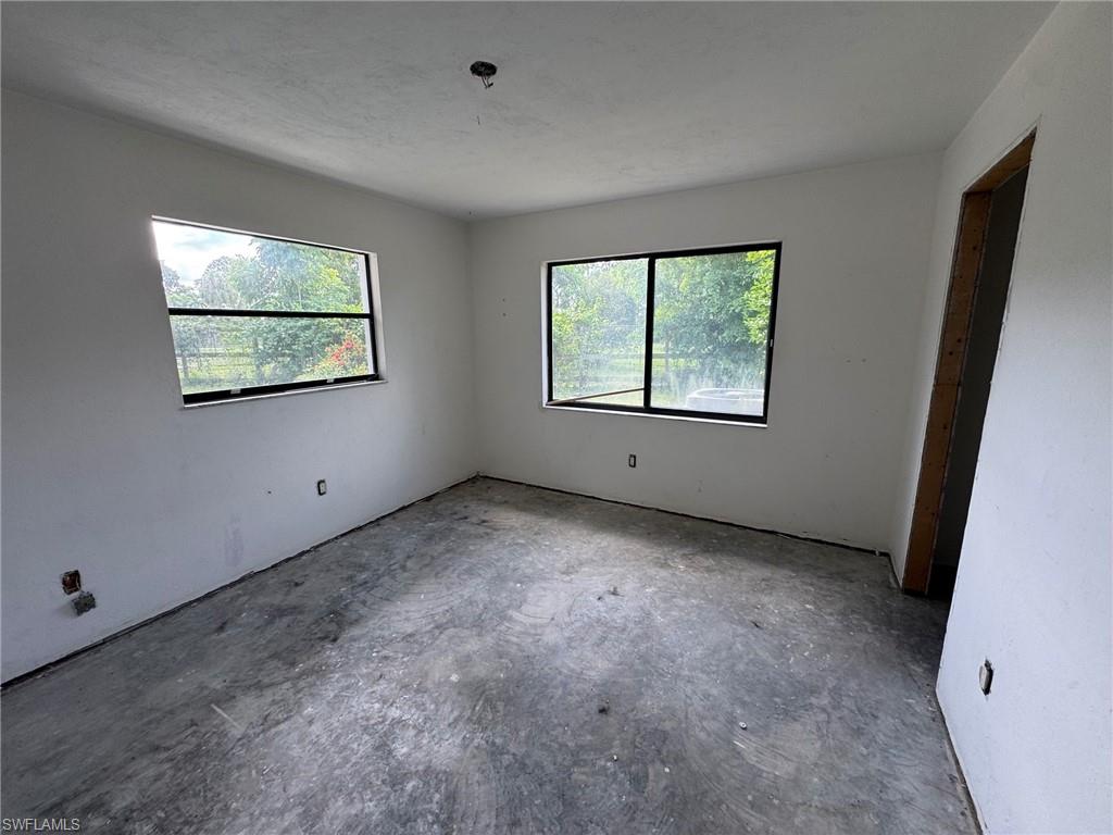 2215 Treehaven Cir N Property Photo 11
