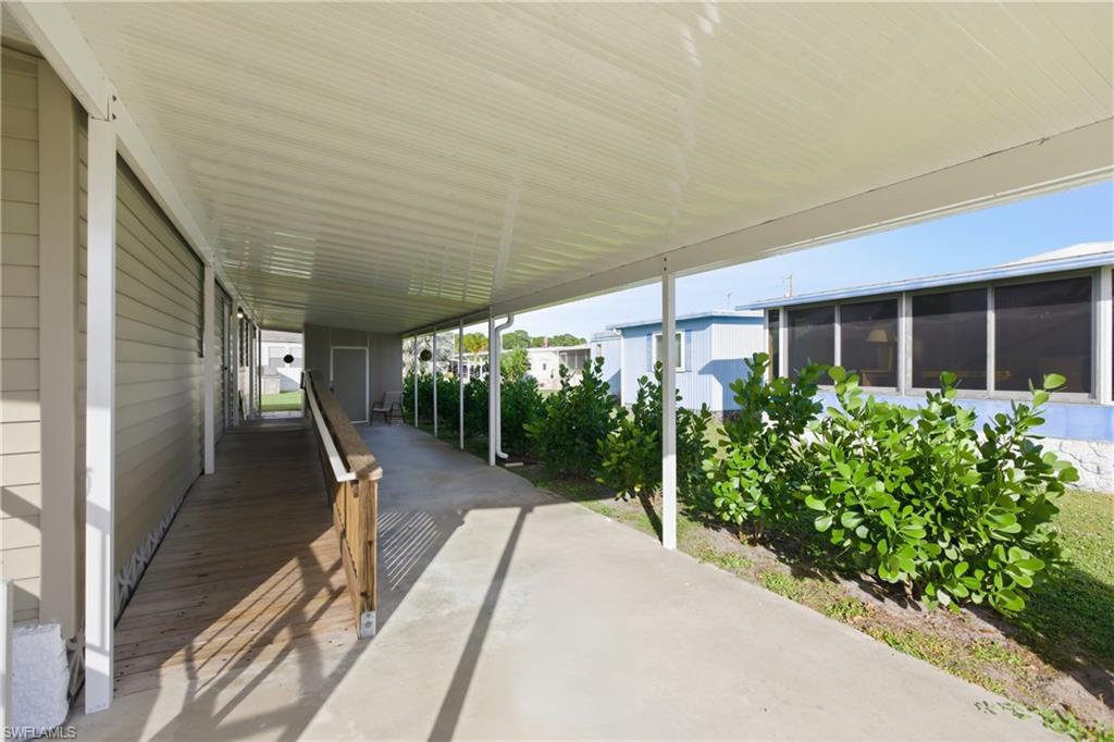 515 Blossom Ct Property Photo 4