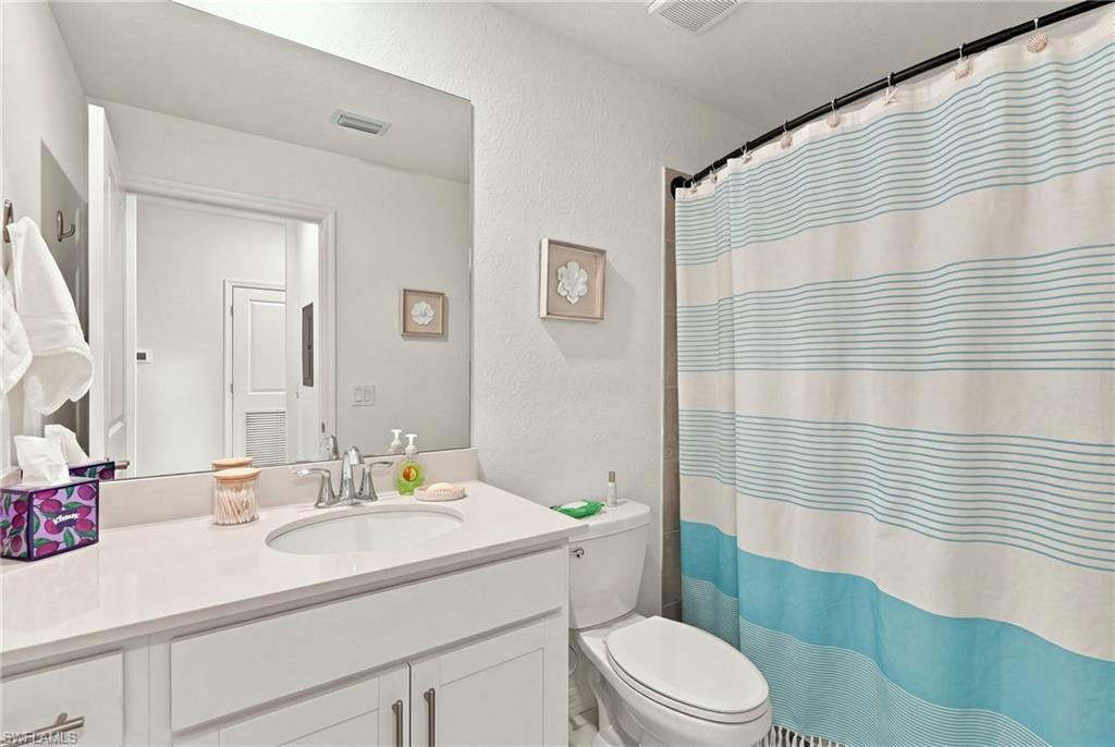 15345 Green Acres Ave 2137 Property Photo 24