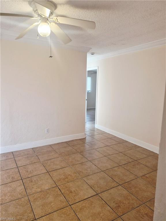 3206 Se Santa Barbara Pl Property Photo 3