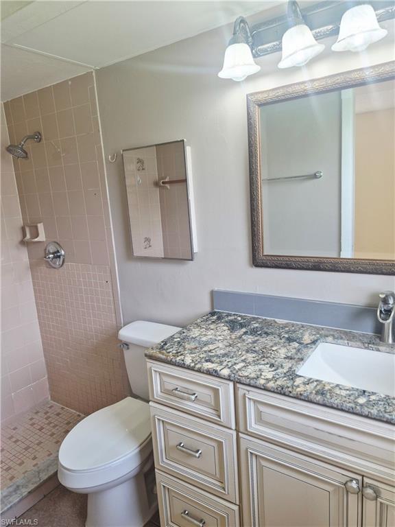 3206 Se Santa Barbara Pl Property Photo 6