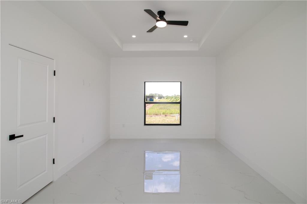 943 Commodore St Property Photo 15