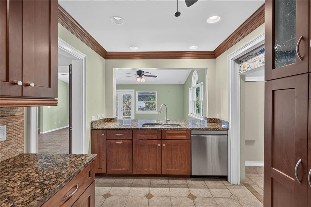 1460 Manuels Dr Property Photo 11