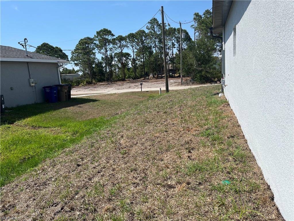 2617 41st St W Property Photo 16