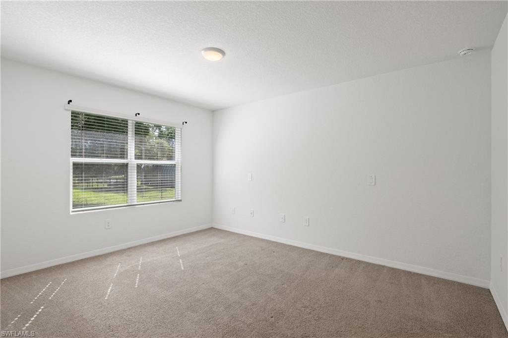 2261 Webster Rd Property Photo 13