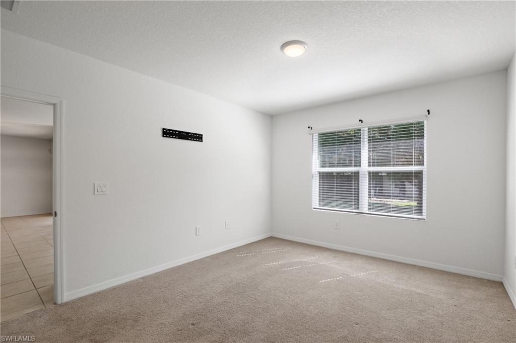 2261 Webster Rd Property Photo 14