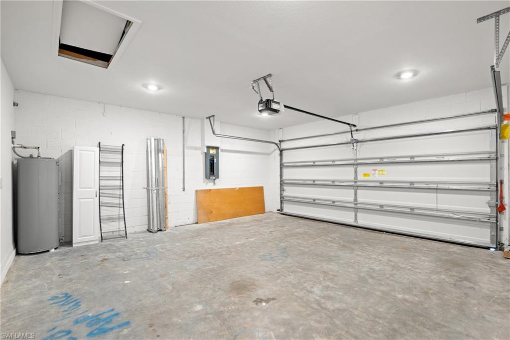 2261 Webster Rd Property Photo 25