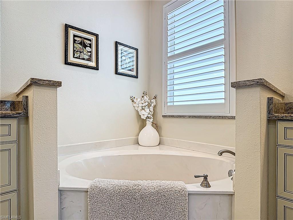 2026038250 Property Photo 44