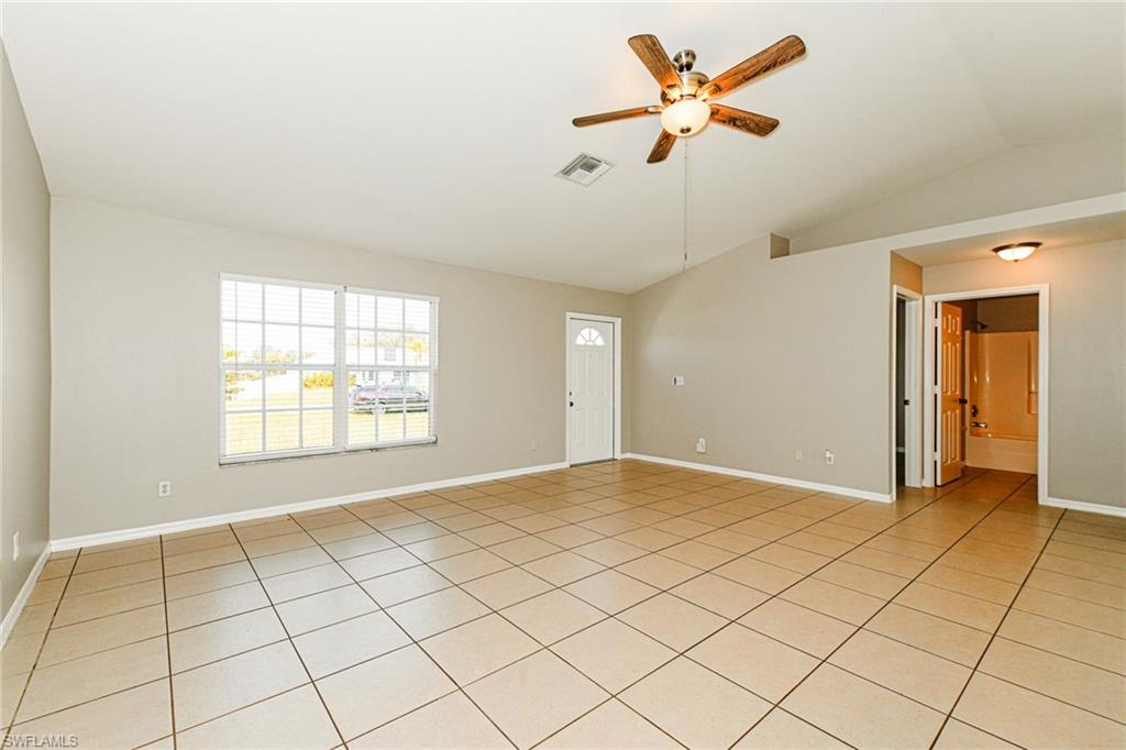 113 Blackstone Dr Property Photo 3