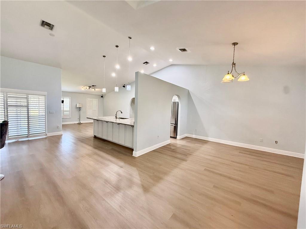 711 Sawyer St Property Photo 13