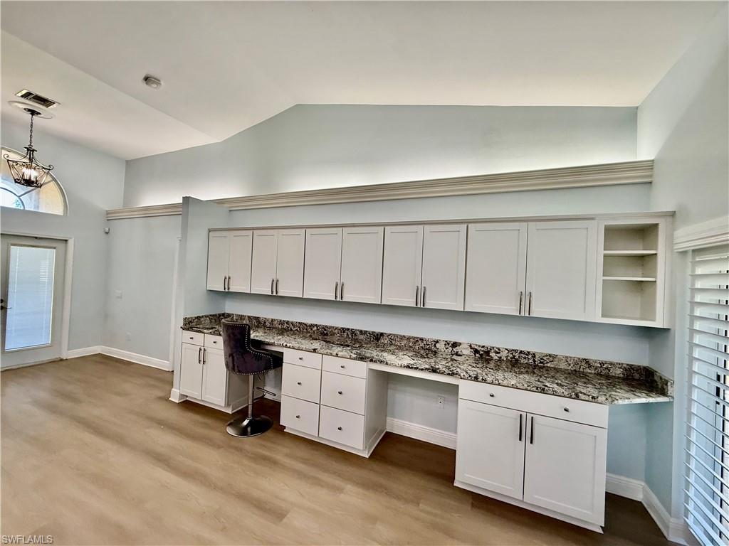 711 Sawyer St Property Photo 15