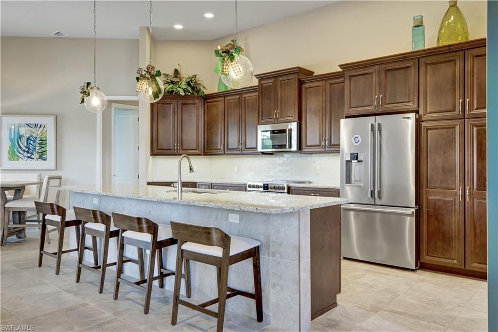 1406 Cape Coral Pkwy W Property Photo 6