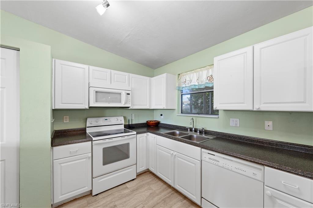 1931 Ne 14th Ter Property Photo 11