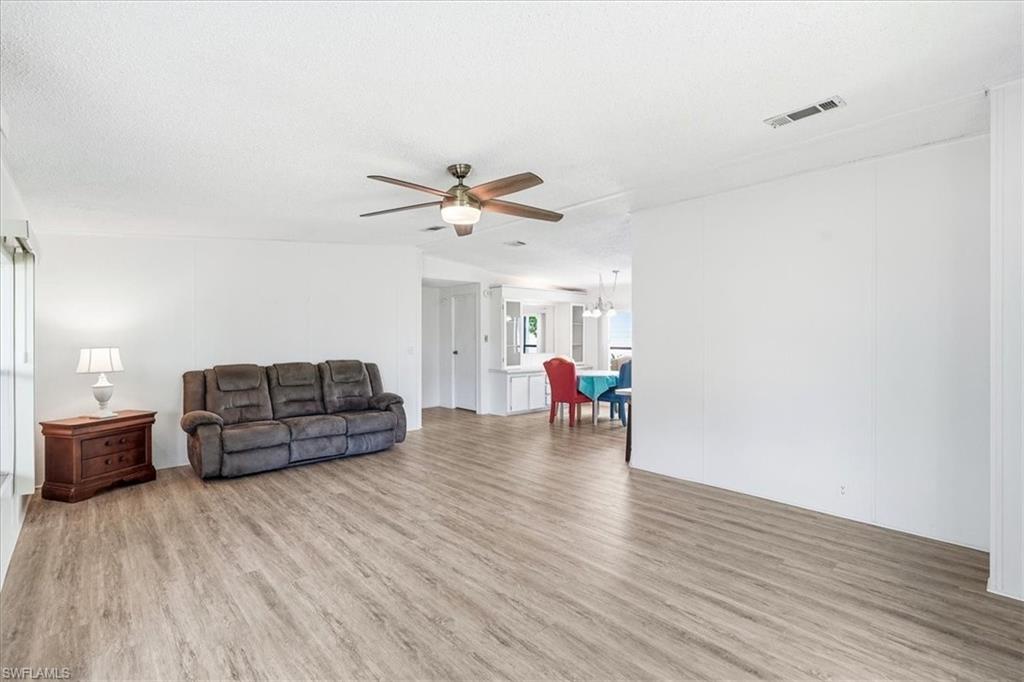10074 Broken Woods Ct Property Photo 15