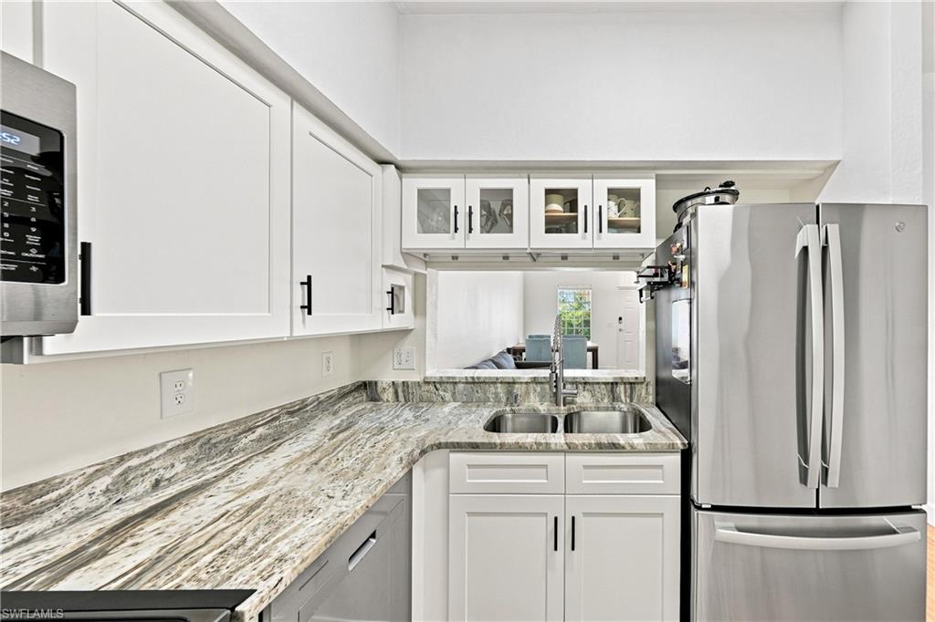 8423 Bernwood Cove Loop 410 Property Photo 6