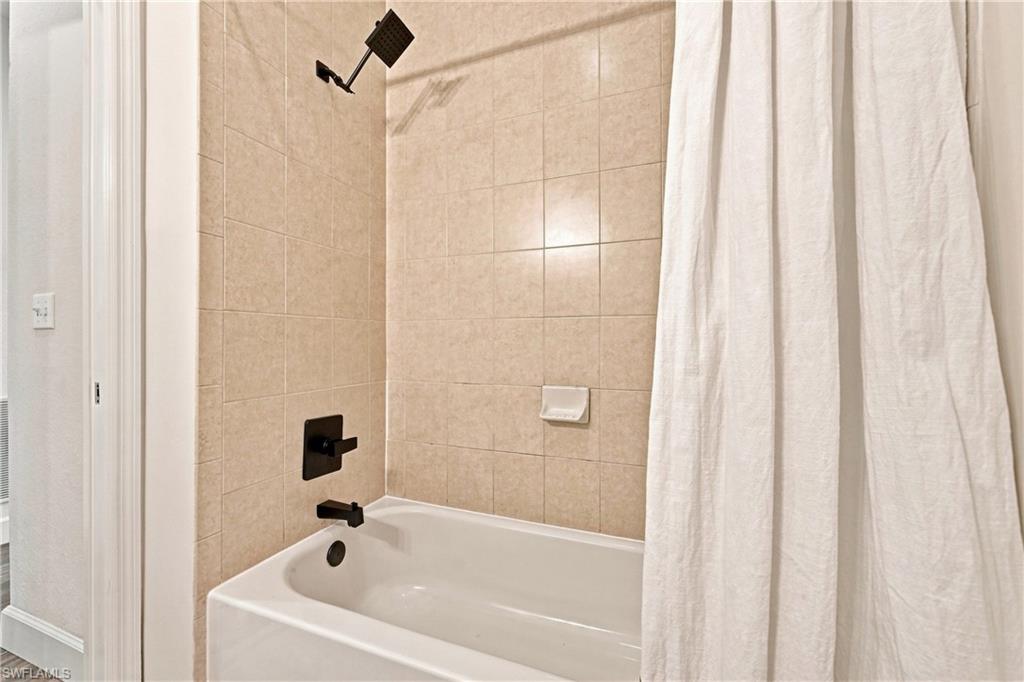 8423 Bernwood Cove Loop 410 Property Photo 14
