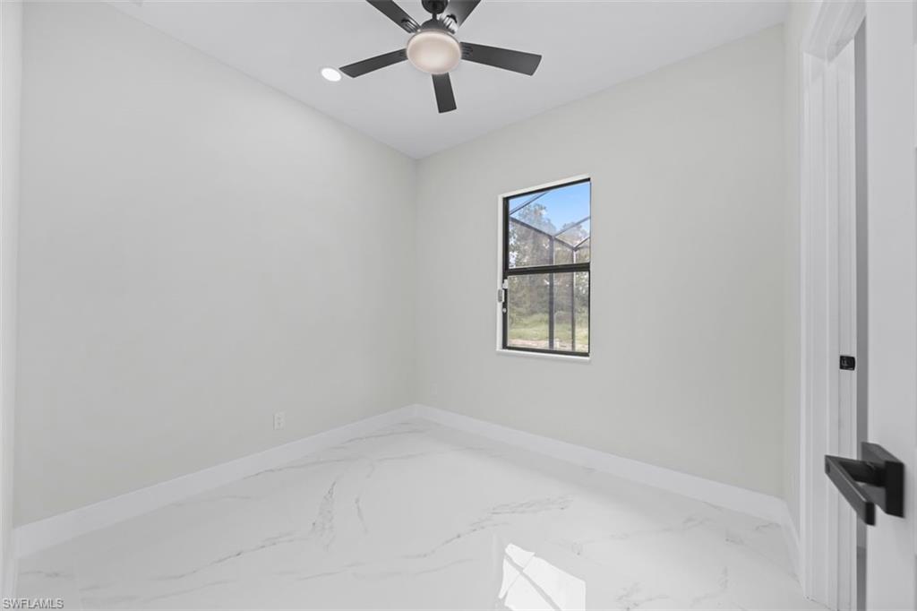 1121 Willard Ave Property Photo 24