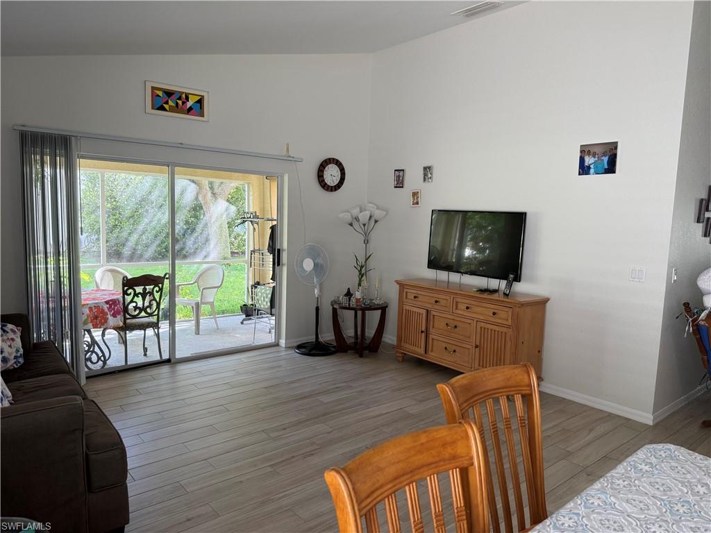 9729 Pineapple Preserve Ct Property Photo 8