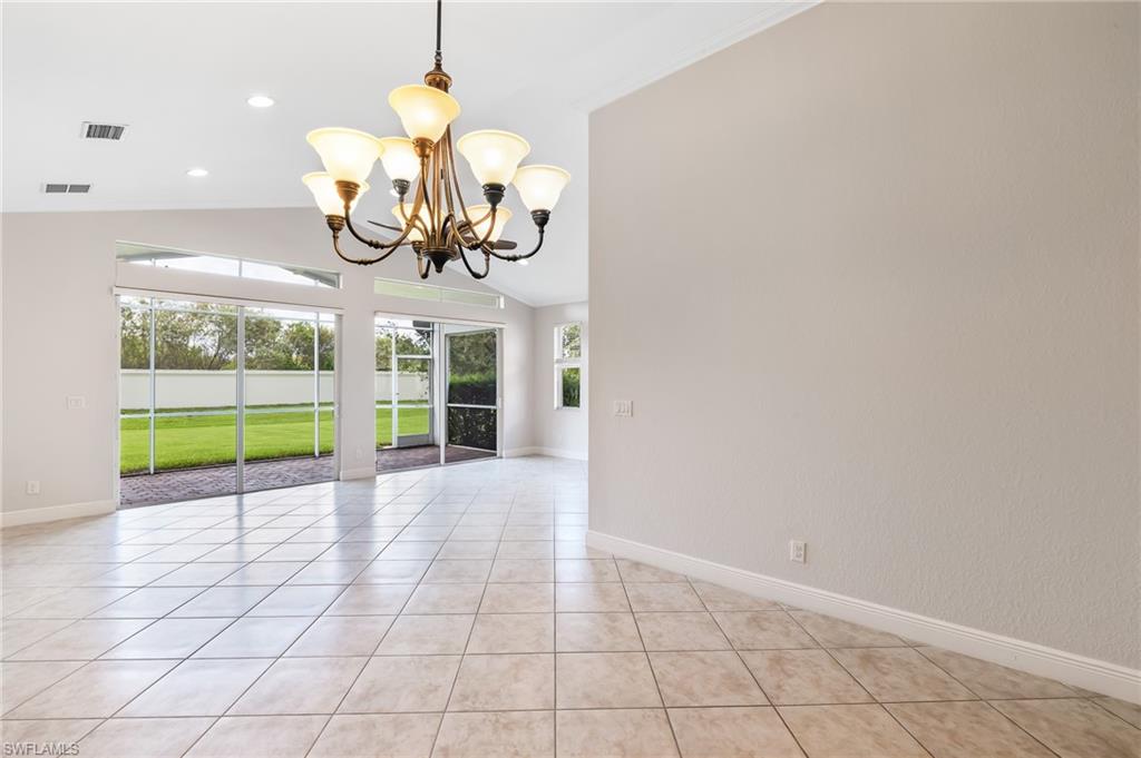 15376 Yellow Wood Dr Property Photo 7