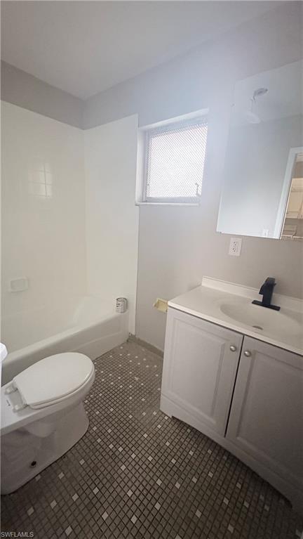 712 Karlov St Property Photo 8
