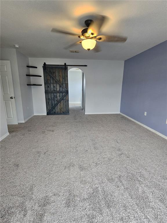 2412 King Ave N Property Photo 10
