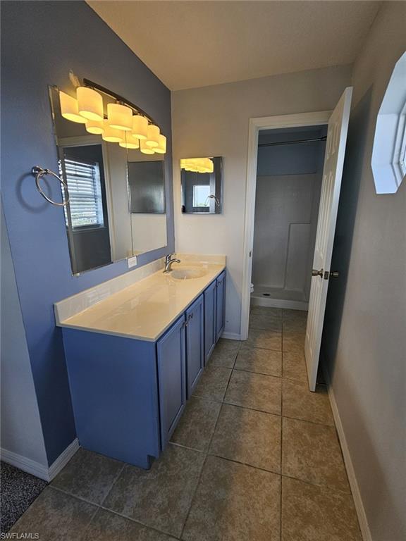 2412 King Ave N Property Photo 12