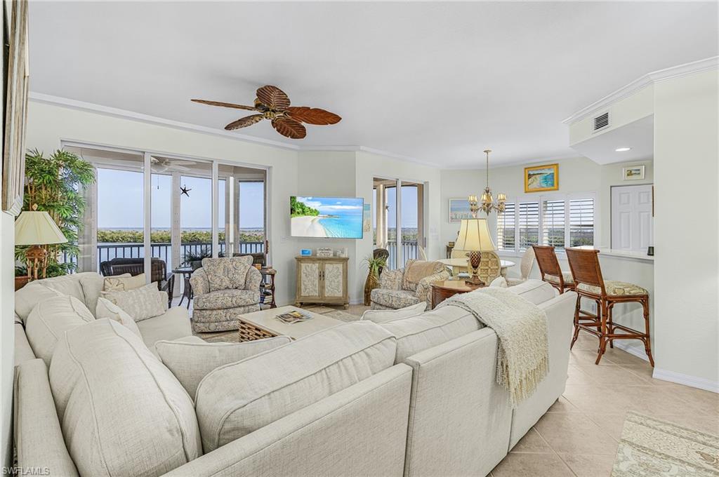 4141 Bay Beach Ln 456 Property Photo 2