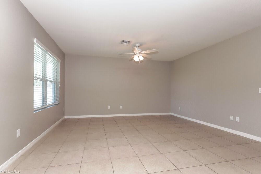 220 Se 2nd Pl Property Photo 3