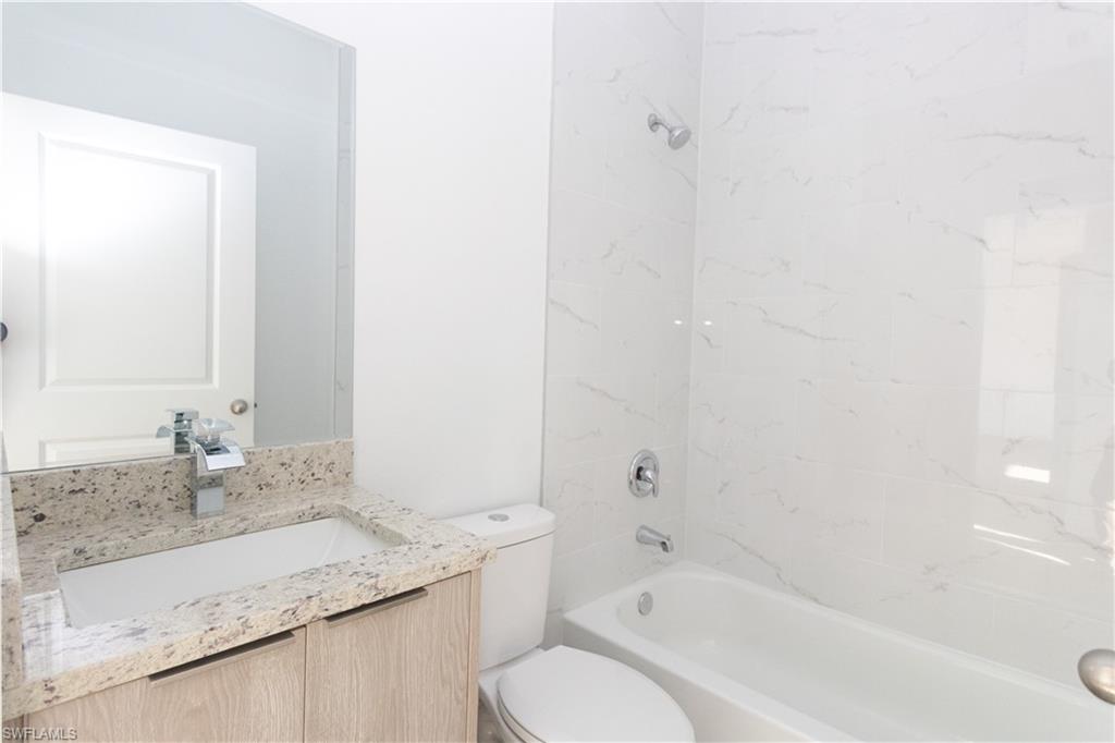 1083 Calico St Property Photo 11