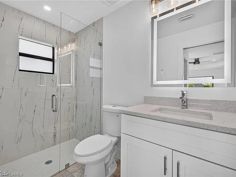 4688 Golfview Blvd Property Photo 9