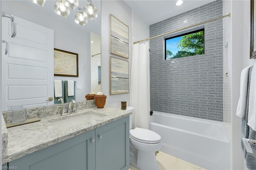 1030 Nw 38th Pl Property Photo 24