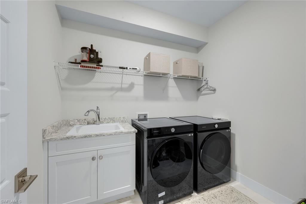 1030 Nw 38th Pl Property Photo 30