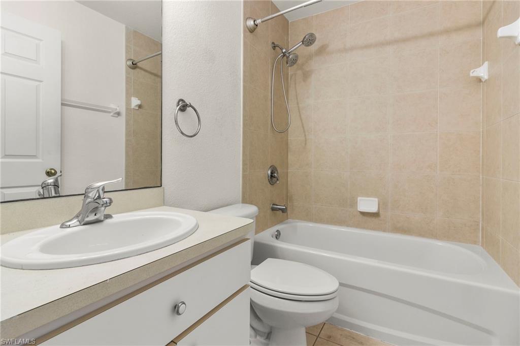 1810 Sw 22nd Ter Property Photo 2