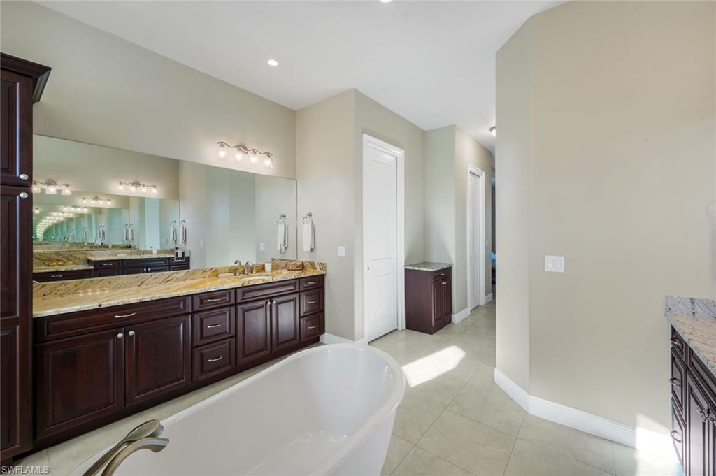 11899 King James Ct Property Photo 24