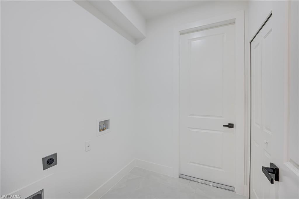 1222 Earnest St E Property Photo 26