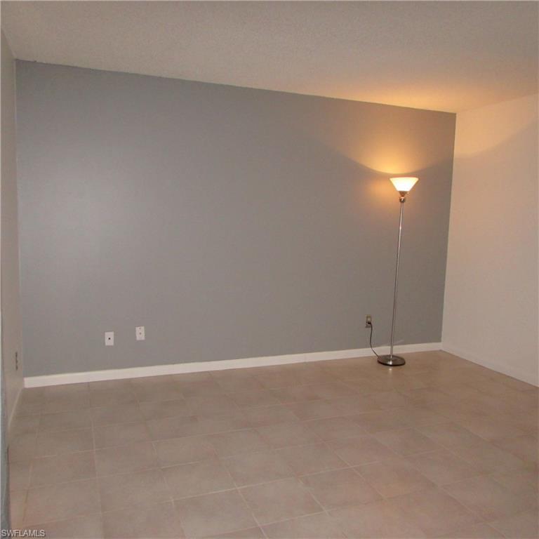 1442 Park Shore Cir 1 Property Photo 13