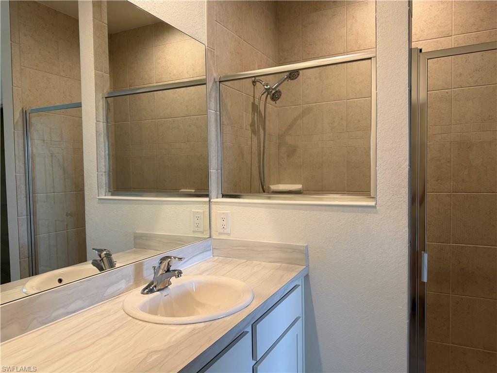 916 Nw 3rd Ave Property Photo 12