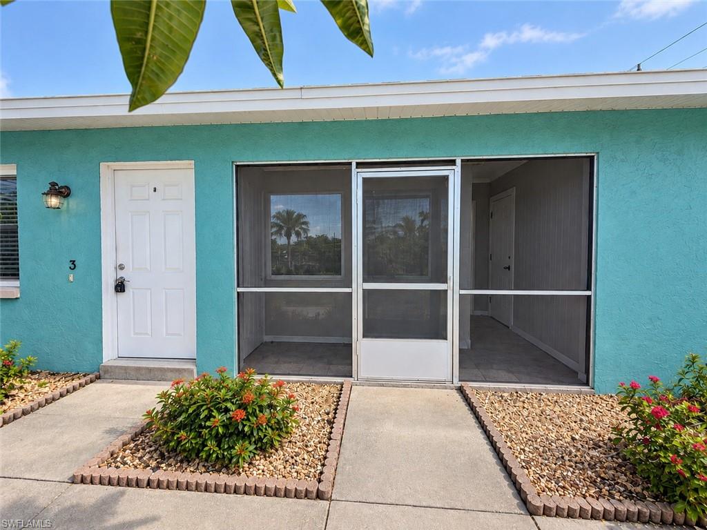 3032 SE Santa Barbara PL 3 Property Photo 1