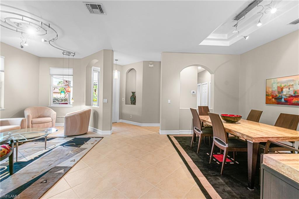 10512 Bella Vista Dr Property Photo 6