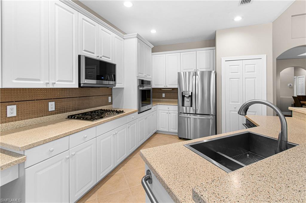 10512 Bella Vista Dr Property Photo 14