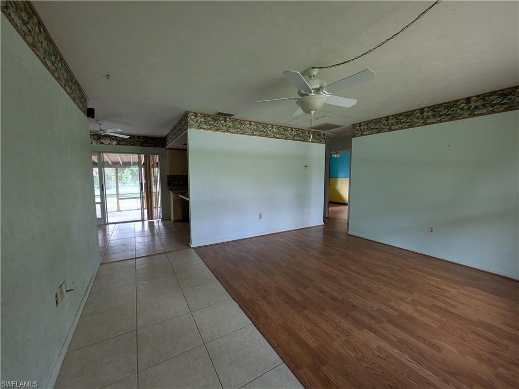 2104 E 9th St Property Photo 5