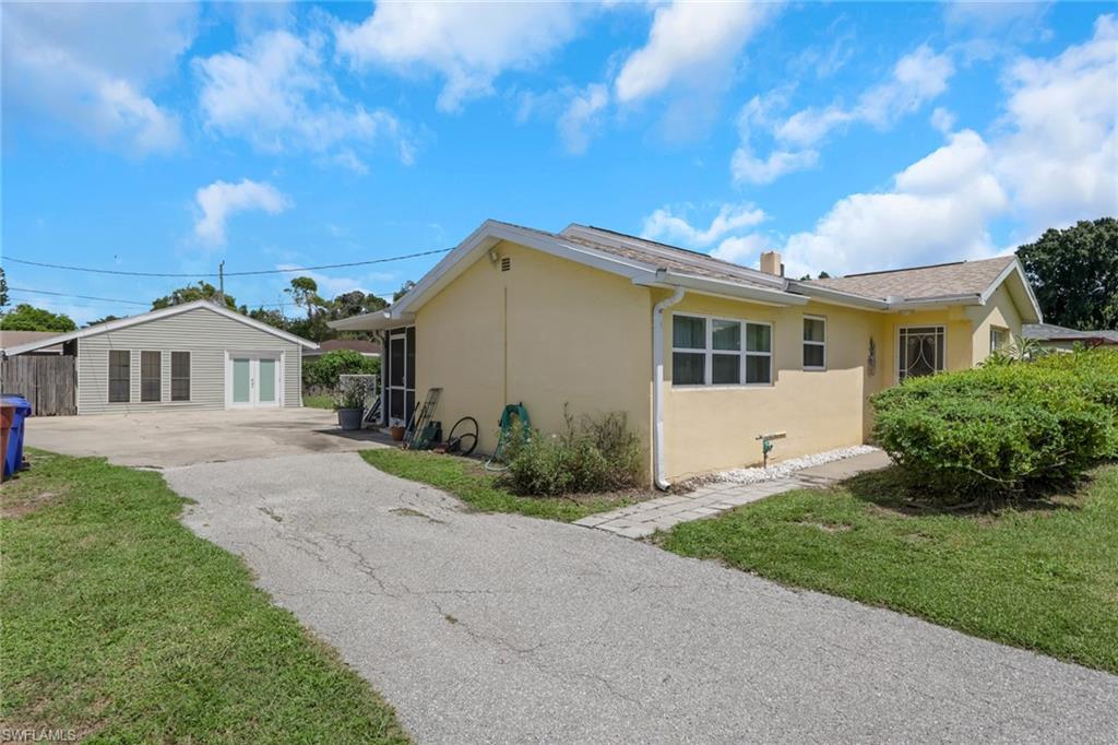 1857 Sunset Pl Property Photo 2