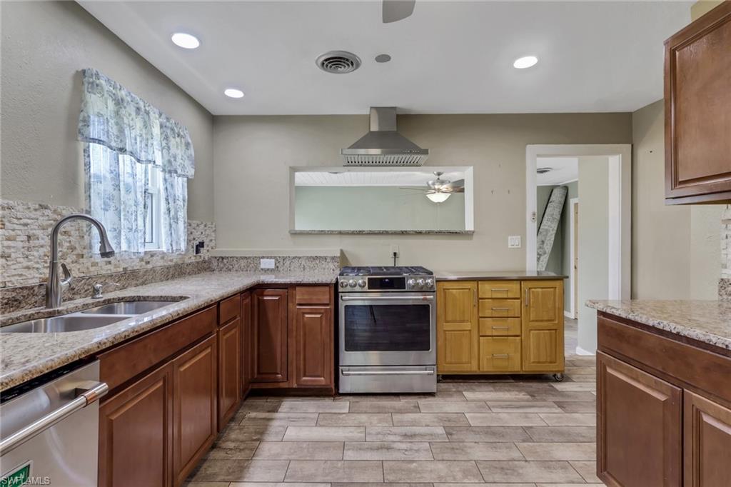 1857 Sunset Pl Property Photo 11