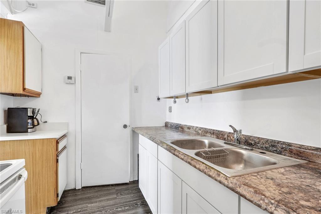 1857 Sunset Pl Property Photo 33