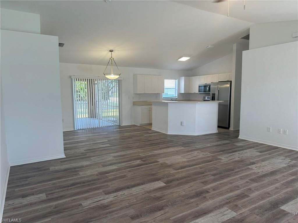 2148 Nw 21st Pl Property Photo 5