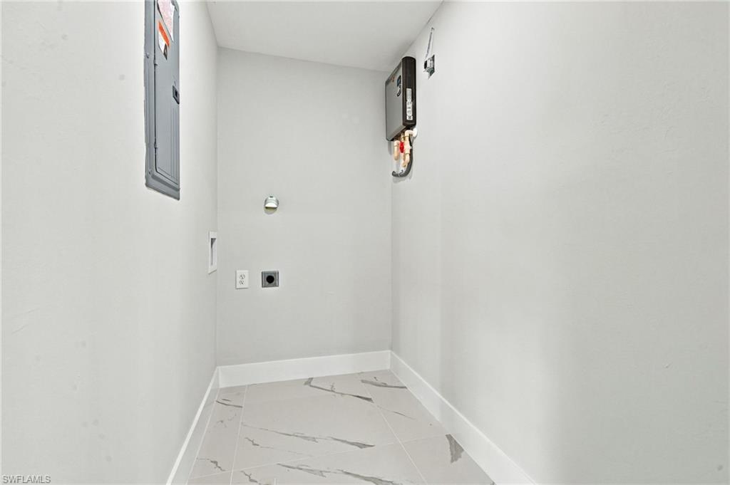 807 Casper Yost St E Property Photo 11