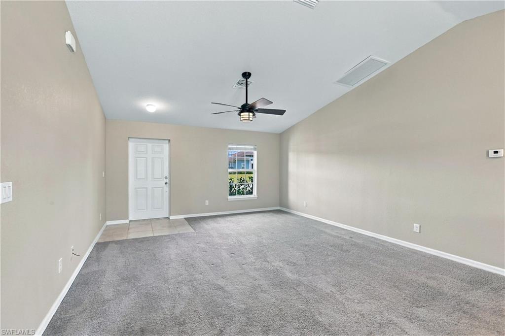 1615 Ne 34th Ln Property Photo 3