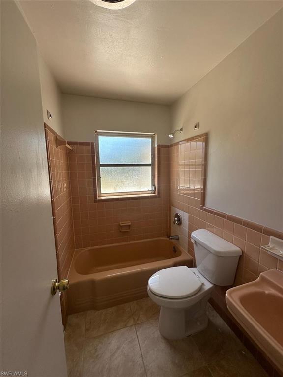 330 Palmetto Dr A Property Photo 6