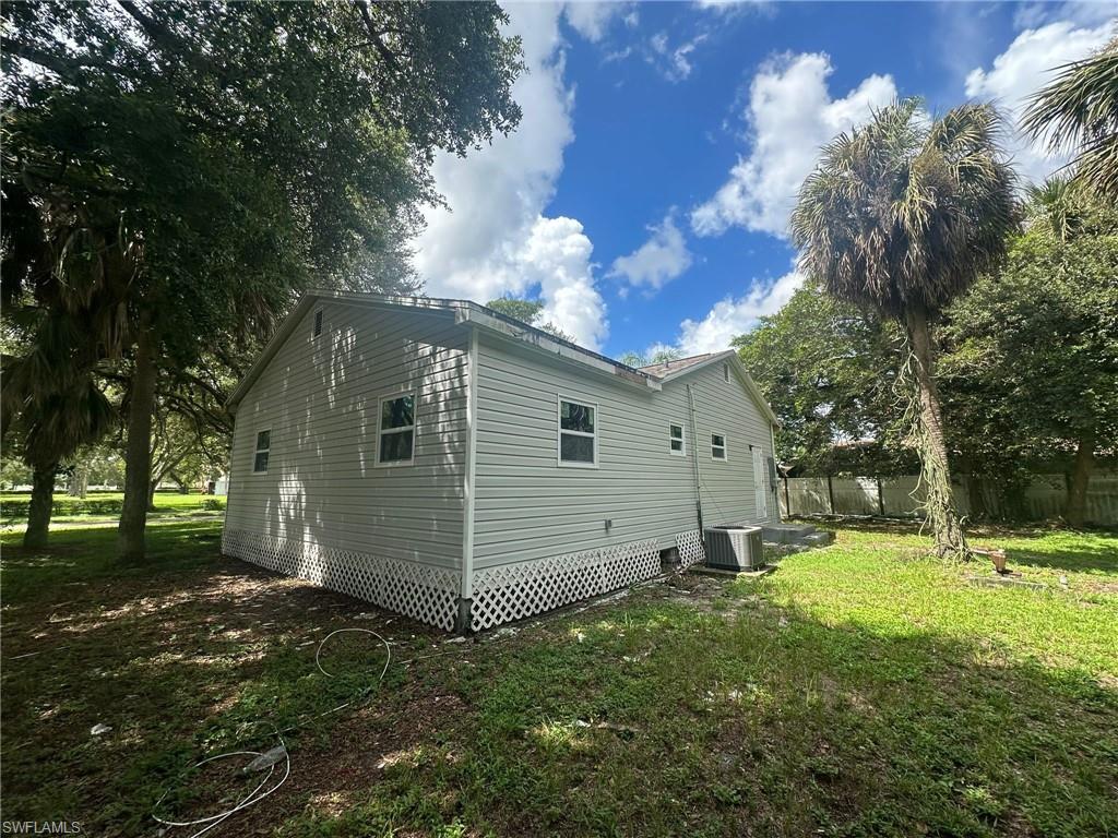 2371 Lafayette St Property Photo 5