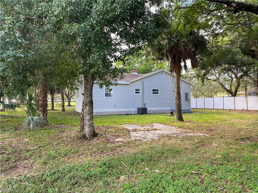 2371 Lafayette St Property Photo 7